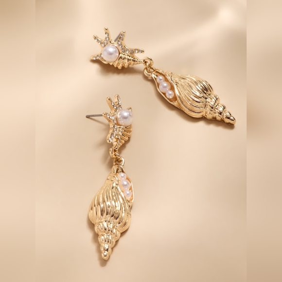 Francesca's Pearl Conch Drop Earrings - Picture 1 of 5